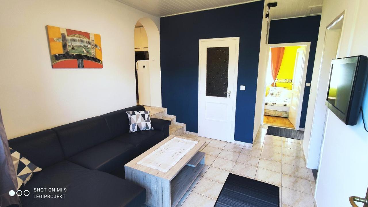 Papp Apartmanhaz Lägenhet Vonyarcvashegy Exteriör bild