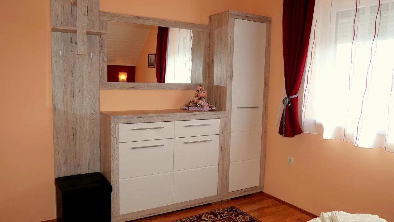 Papp Apartmanhaz Vonyarcvashegy Exteriör bild